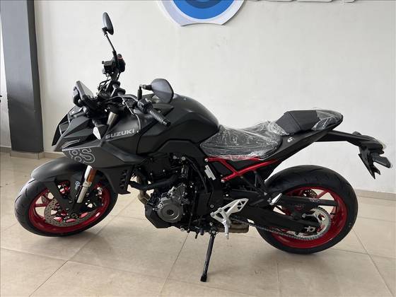 SUZUKI GSX-8S SUZUKI GSX-8S